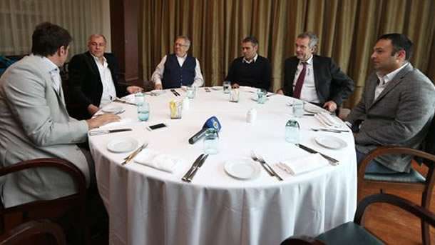 Fenerbahçe Kulübü Başkanı Yıldırım, futbol takımı teknik direktörü Ersun Yanal ve basketbol takımı başantrenörü Obradovic ile yemek yedi.