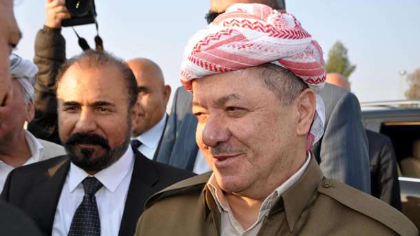 Başbakan Recep Tayyip Erdoğan ile bugün Diyarbakır'da bir araya gelecek olan Kuzey Irak Bölgesel Kürt Yönetimi Başkanı Mesut Barzani, Kürt sanatçı Şivan Perwer ile birlikte Habur Sınır Kapısı'ndan Türkiye'ye karayoluyla giriş yaptı.