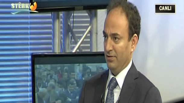 Brüksel'de bulunan Diyarbakır Büyükşehir Belediye Başkanı BDP'li Osman Baydemir, İmralı'da ağırlaştırılmış ömür boyu hapis cezasını çeken Abdullah Öcalan'ın bir gün hapisten çıkarak aktif siyaset yapacağına, Barzani gibi bölgedeki önemli Kürt kentlerine ziyaret yapacağına inandığını söyledi.