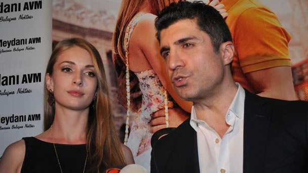 'Su ve Ateş' filminin galasını yapan filmin yönetmeni ve oyuncusu Özcan Deniz, Sinema Eleştirmeni Atilla Dorsay'ın 'Benim Dünyam herkesi ağlatıyor ama bu film daha çok ağlatacak' yorumunu tehlikeli buldu.