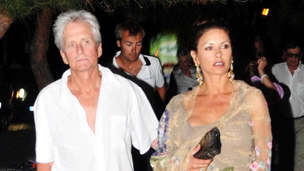 Michael Douglas Türkiye'de televizyonu bile olmayan ıssız bir köydeki bir halı imalatçısının kendisini ismiyle tanımasından duygulandı.