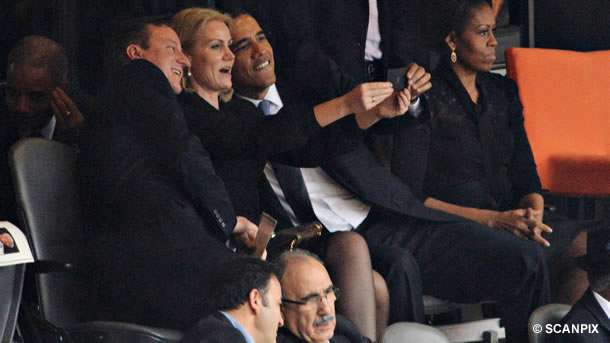 Danimarka Başbakanı Helle Thorning-Schmidt’in İngiltere Başbakanı David Cameron ve Amerika Birleşik Devletleri Başkanı Barack Obama ile hatıra fotoğrafı çekinmesi Danimarka’da ve dünyada geniş yankı buldu.