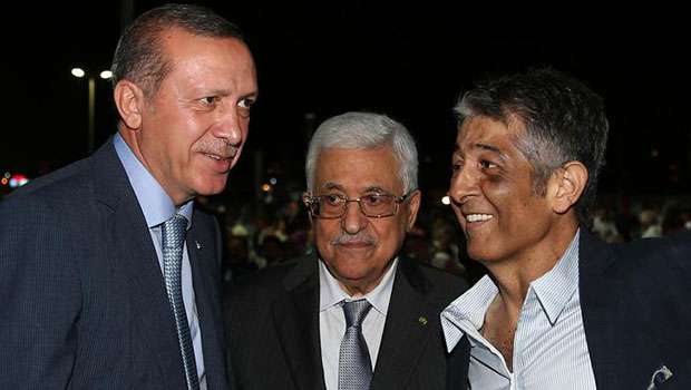 Bir süredir kanser tedavisi gören sanatçı Murat Göğebakan, Bağcılar'daki Medipol Üniversitesi Hastanesinde yoğun bakıma alındı.