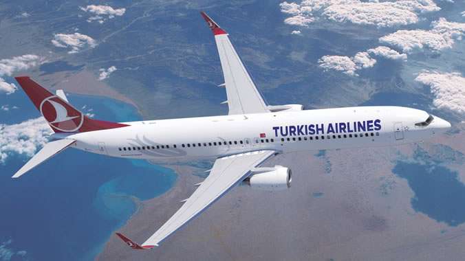 Başbakan Ahmet Davutoğlu, gurbetteki ailelerin Türk Hava Yolları ile indirimli seyahate başladığını bildirdi.