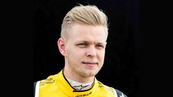 Kanada Grand Prix'e katılmak üzere bugün serbest sürüş yapan Danimarkalı pilot Kevin Magnussen, aracın kontrolünü kaybederek bariyerlere çarptı.