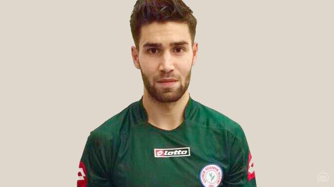 Çaykur Rizespor Kulübü, İran A Milli Takımı oyuncuları Ramin Rezaeian ve Mehdi Taremi ile Kardemir Karabükspor'da forma giyen Oğuz Han Aynaoğlu ile ikişer yıllık sözleşme imzaladı.