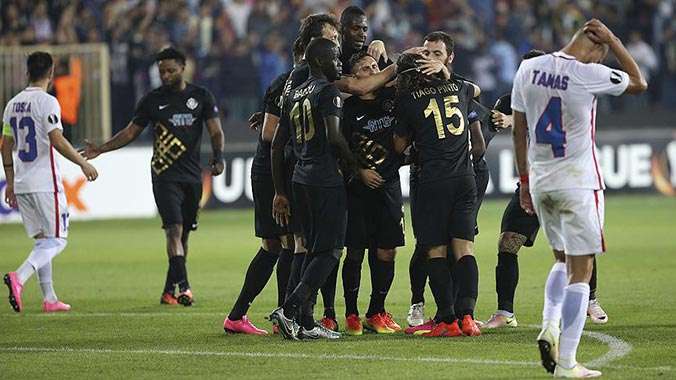 Osmanlıspor, UEFA Avrupa Ligi L Grubu ilk maçında Romanya'nın Steaua Bükreş takımını 2-0 yendi.