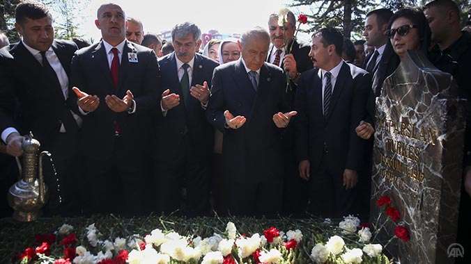 alparslan-turkes-vefatinin-20-yilinda-anildi.jpg