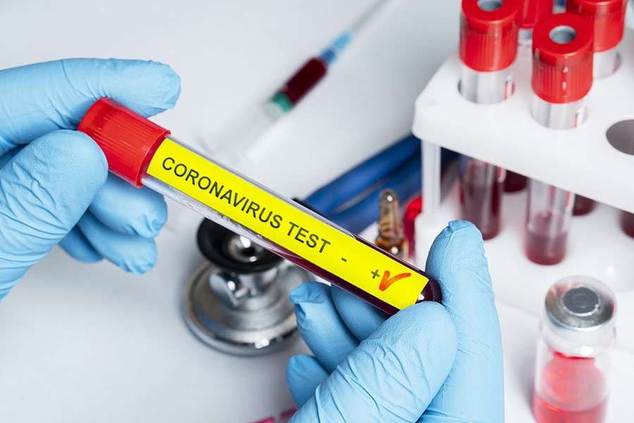 Danimarka’da 2 kişide Covid-19’un Omicron varyantı görüldü