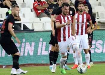 Malmö-Sivasspor maçını İskoç hakem Collum yönetecek