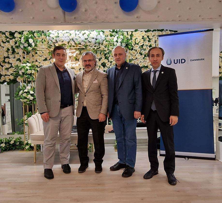 Eğitimci yazar Aslanhan, Danimarka’da gurbetçilerle buluştu