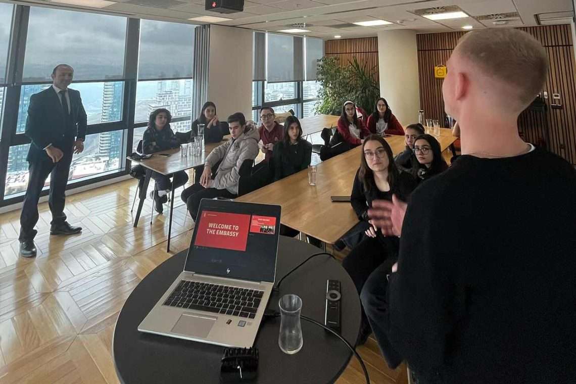 Türk gençlere Danimarka ve İskandinavya anlatıldı