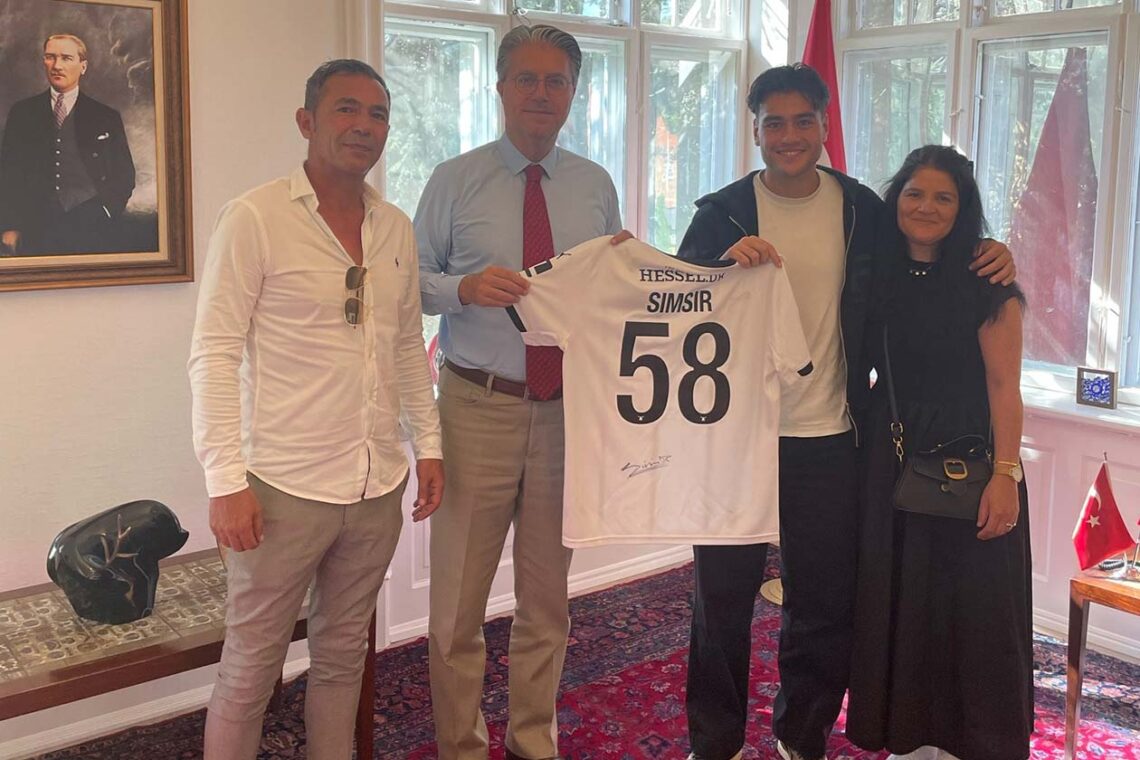 Midtjyllandli Şimşir’den Kopenhag Büyükelçiliği’ne ziyaret